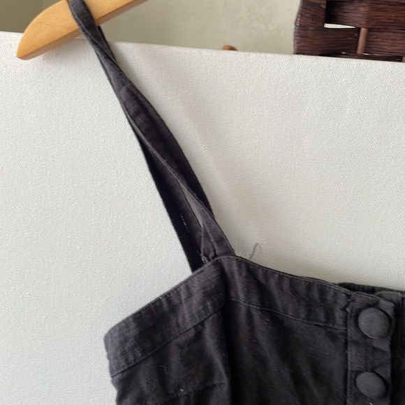 Urban Outfitters Black Strappy Overalls. Side Pockets and button front. Size S - Picture 4 of 7